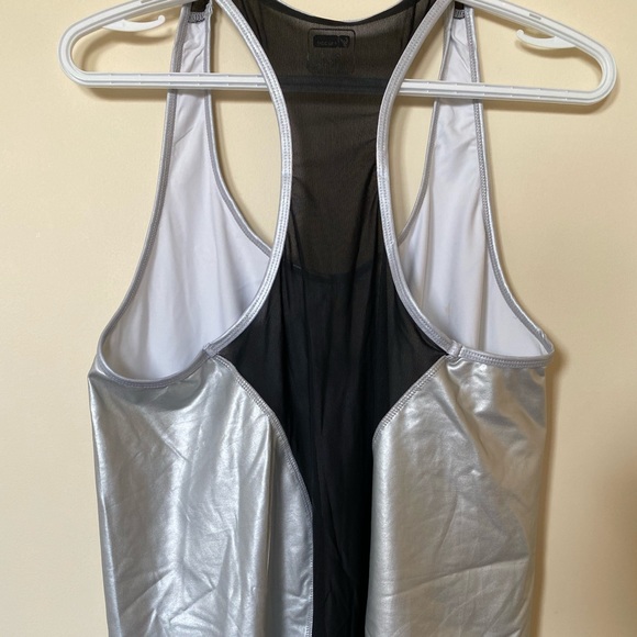 Freddy - Mesh Back - Workout Top - Picture 3 of 4